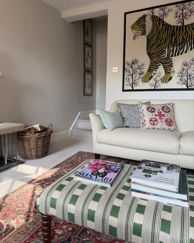 TUESDAY || Living room at home #livingroom #livingroominterior